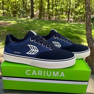New in the box never worn 8.5 Mens Cariuma shoes